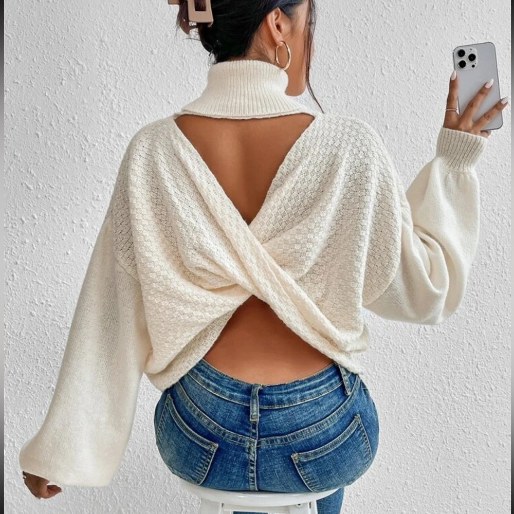 Twist back bishop sleeve turtleneck